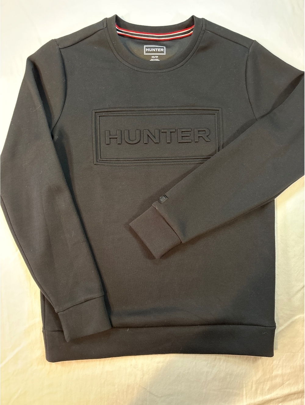 Hunter Women’s Embossed Logo Black Crewneck Sweatshirt XS